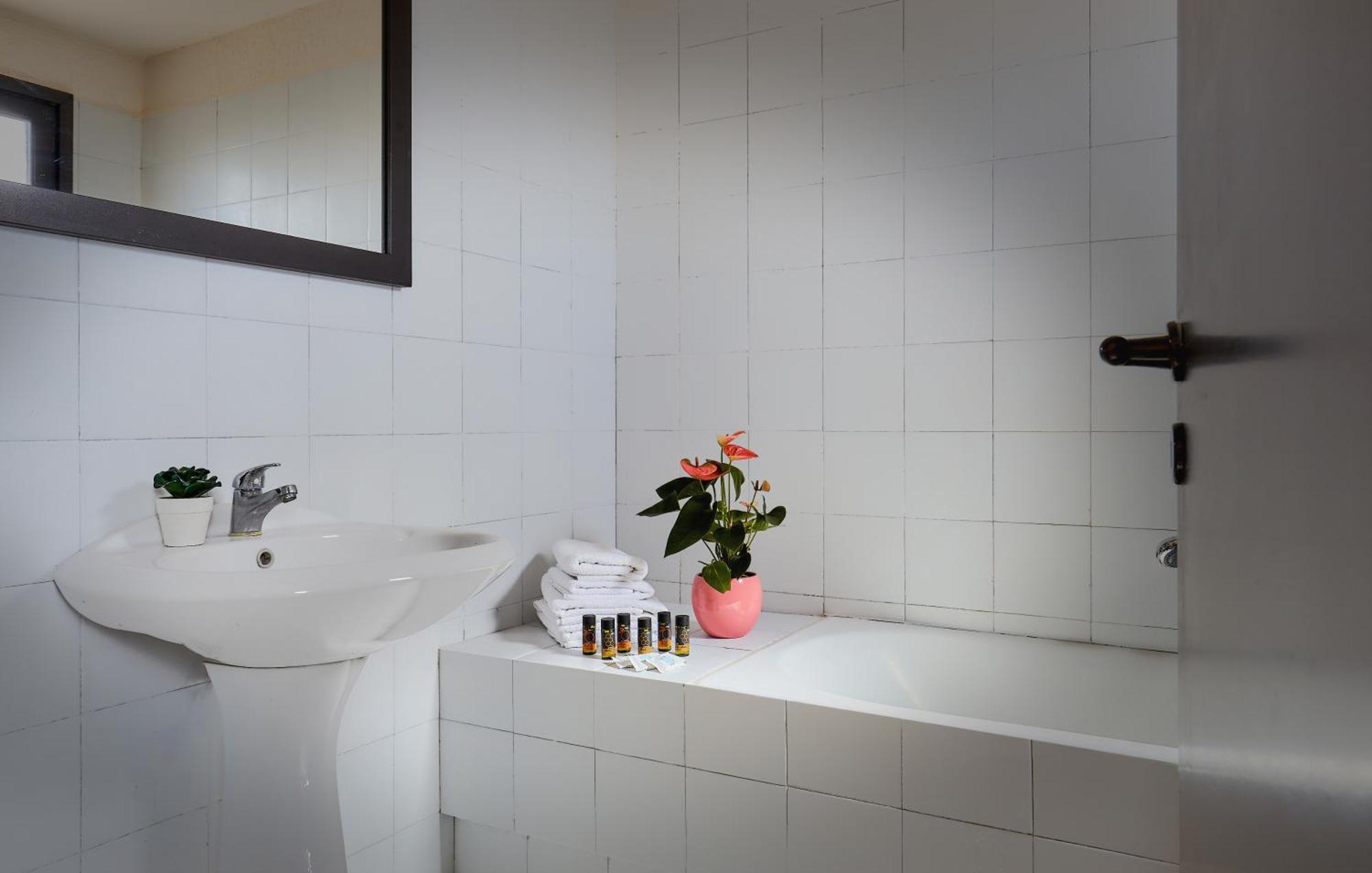 Creteco Hotel & Suites Gournes Gouvon ภายนอก รูปภาพ