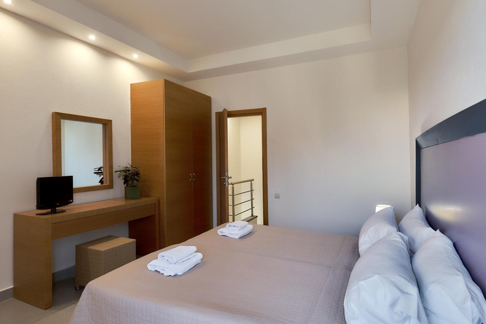 Creteco Hotel & Suites Gournes Gouvon ภายนอก รูปภาพ
